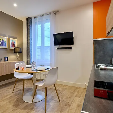 Le Faidherbe Style Appart' Hotel - Wifi Gratuit - Parking Gratuit Calme Et Lumineux Nevers Exterior photo