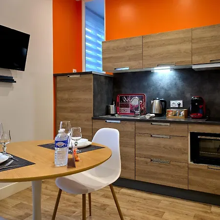Le Faidherbe Style Appart' Hotel - Wifi Gratuit - Parking Gratuit Calme Et Lumineux Nevers Exterior photo
