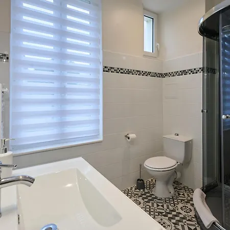 Le Faidherbe Style Appart' Hotel - Wifi Gratuit - Parking Gratuit Calme Et Lumineux Nevers Exterior photo